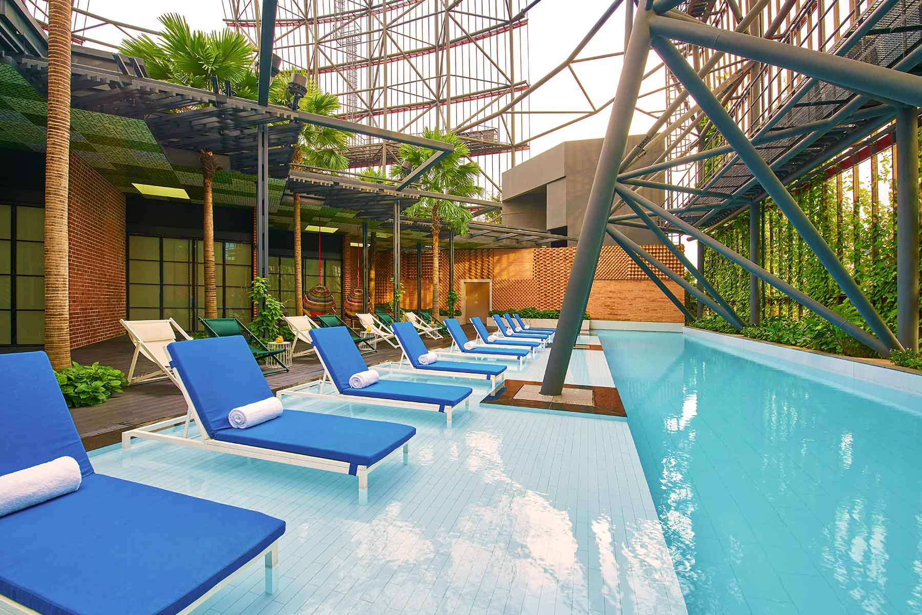 Oasia Hotel Downtown Singapore - Rooftop pool