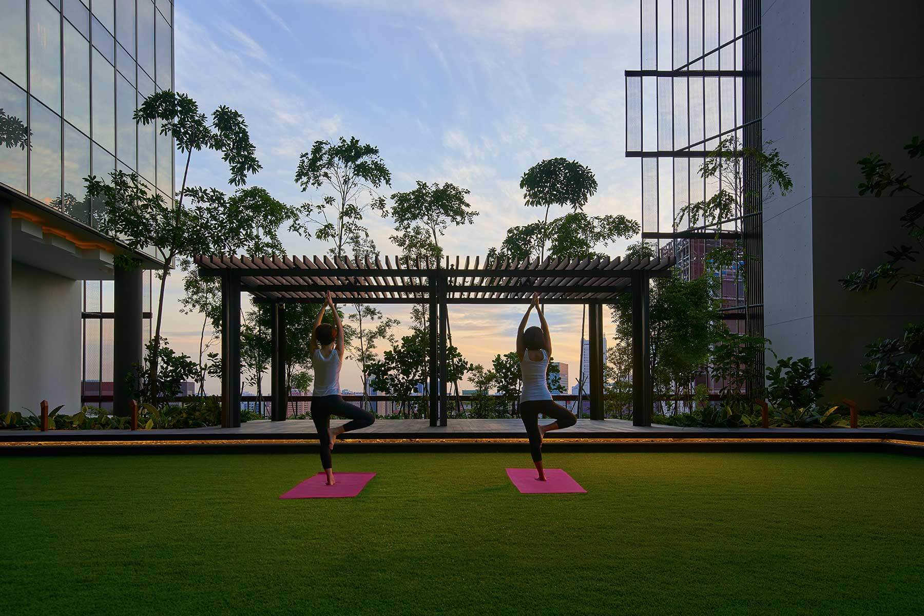 Oasia Hotel Downtown Singapore - Sky terrace, yoga
