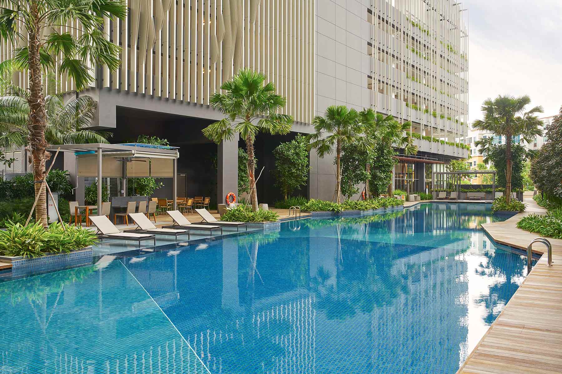 Oasia Residence Singapore - Outdoor pool